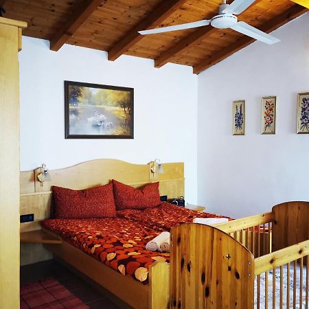 Villa Casa Rustica Con Giardino à Caprino Veronese Extérieur photo