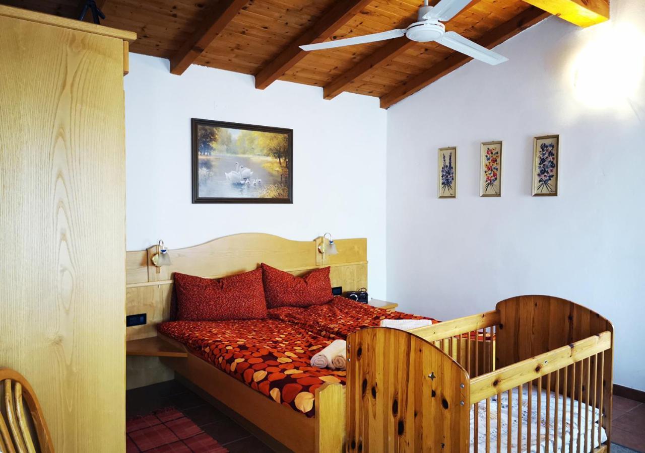 Villa Casa Rustica Con Giardino à Caprino Veronese Extérieur photo