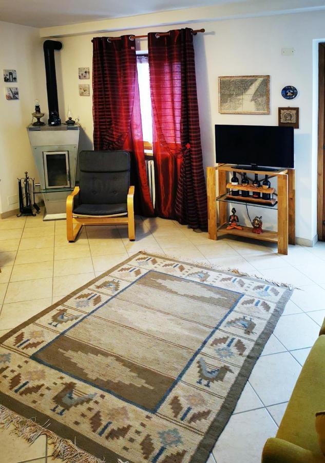 Villa Casa Rustica Con Giardino à Caprino Veronese Extérieur photo